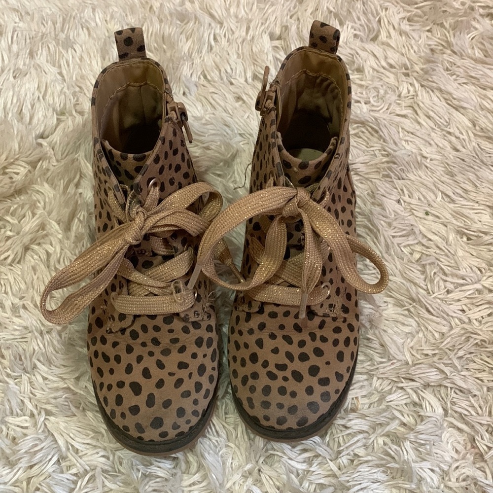 Cat & Jack boots